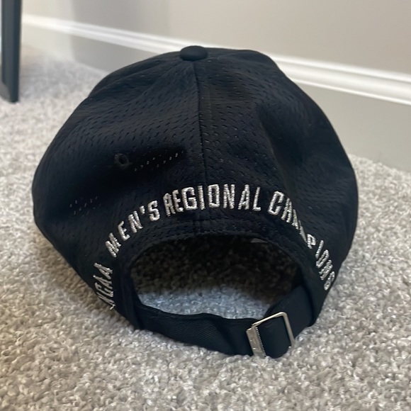 Nike Loyola University Chicago Final 4 Black Victory Hat - Picture 2 of 3